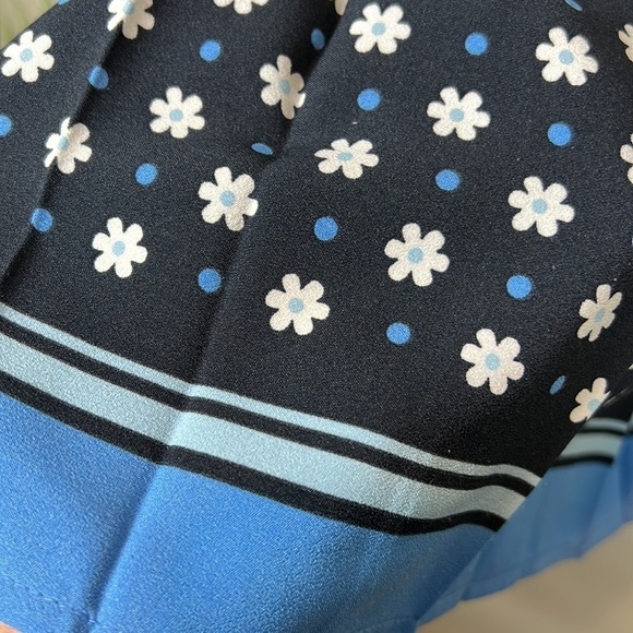 1901 Pleated Floral Skirt 4 Black Blue - Picture 3 of 6